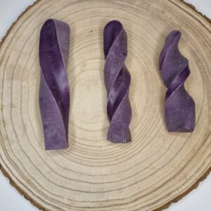 Medium Twisted Blueberry Yak Bar